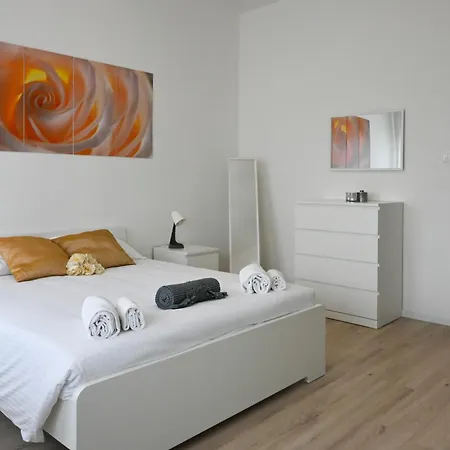 - The Modern Flat 公寓 比萨