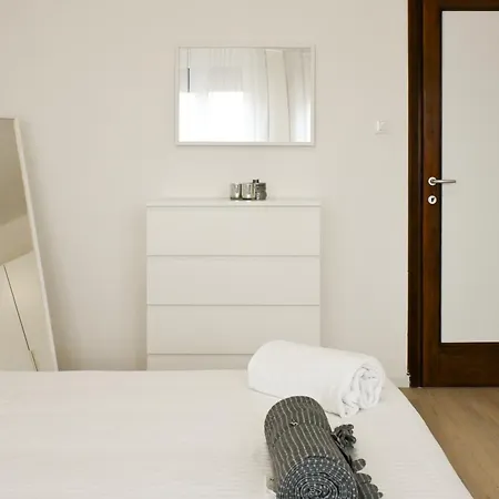 Lägenhet - The Modern Flat *