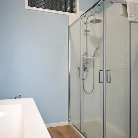 - The Modern Flat Apartamento Pisa